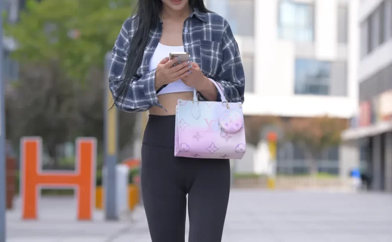 精选街拍作品 NO.6181 一始街拍作品 – 黑色瑜伽裤镁钕[672P/1.24GB]