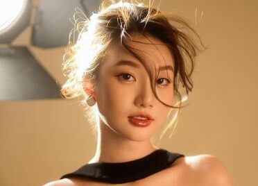 怎么用灯勾发丝边？