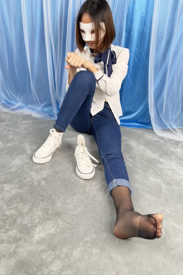 三禾摄影 NO.024 牛仔裤里丝 帆布鞋 高跟[201P/2.03GB]