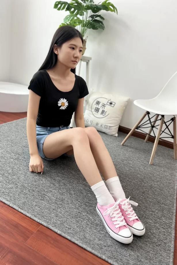 三禾摄影 NO.026 牛仔短裤 棉袜 帆布鞋[176P/1V/687MB]