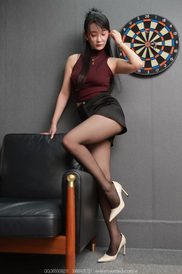 [IESS异思趣向] 2025.09.16 丝享家2159：秋秋《黑丝女王》[91P/100MB]