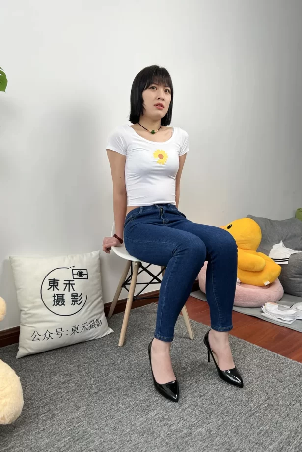 三禾摄影 NO.030 牛仔裤 棉袜 帆布鞋 高跟[199P/1V/1.33GB]