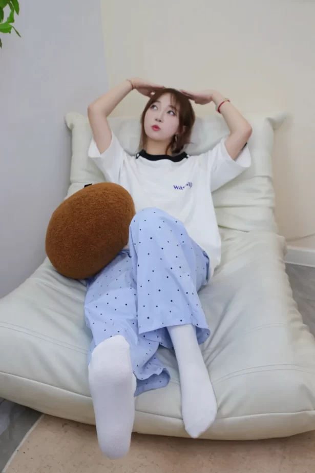 绮梦摄影 077 姜姜 完整版[591P/2V/14.3G]