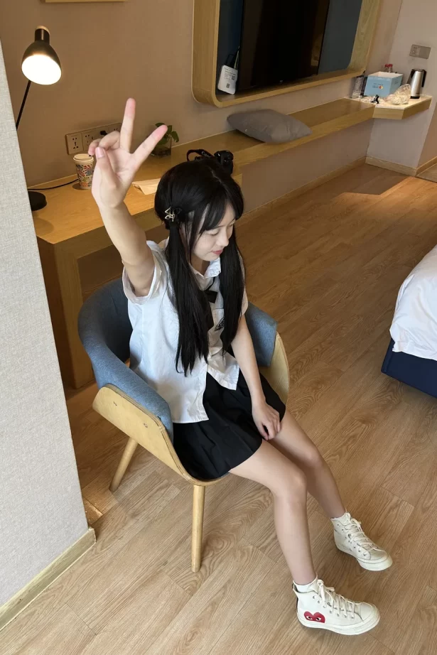 誉铭优选《2024.12月超级整合作品》[318P/6V/5.4G]