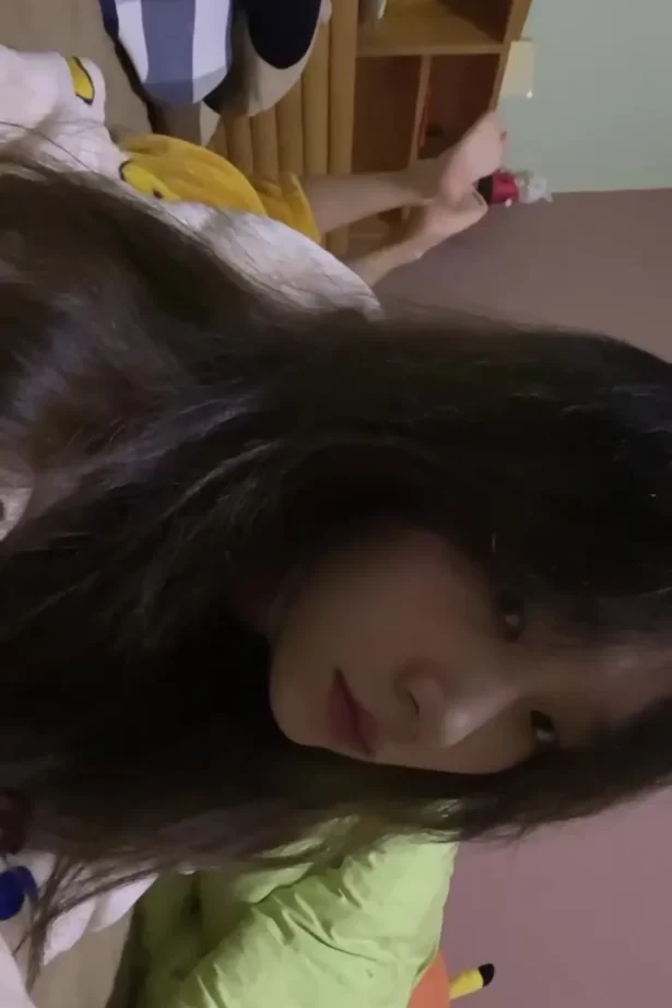 脚模面试脸足同框套路系列-180 高颜值红白脚 [5V/71M]