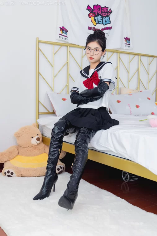 勿恋传媒 NO.2557 米米-高跟长靴、薄白丝、JK至服、皮手套[155P/1V/3.15GB]