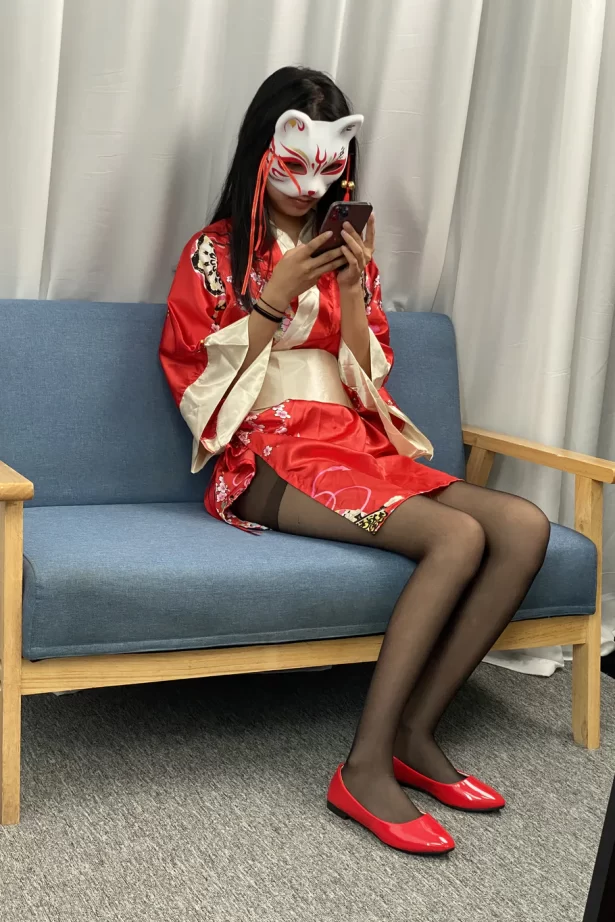 三禾摄影 NO.052 和服 黑丝 肉丝 平底鞋[226P/1V/3.14GB]