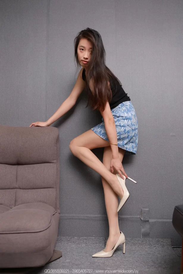 [IESS异思趣向] 2025.10.02 丝享家2174：小九《蓝色短裙》[90P/115MB]