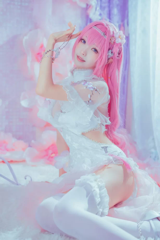 Ely_eee(ElyEE子) – Dorothy Feast on Peachland 桃園宴[24P/2V/75MB]