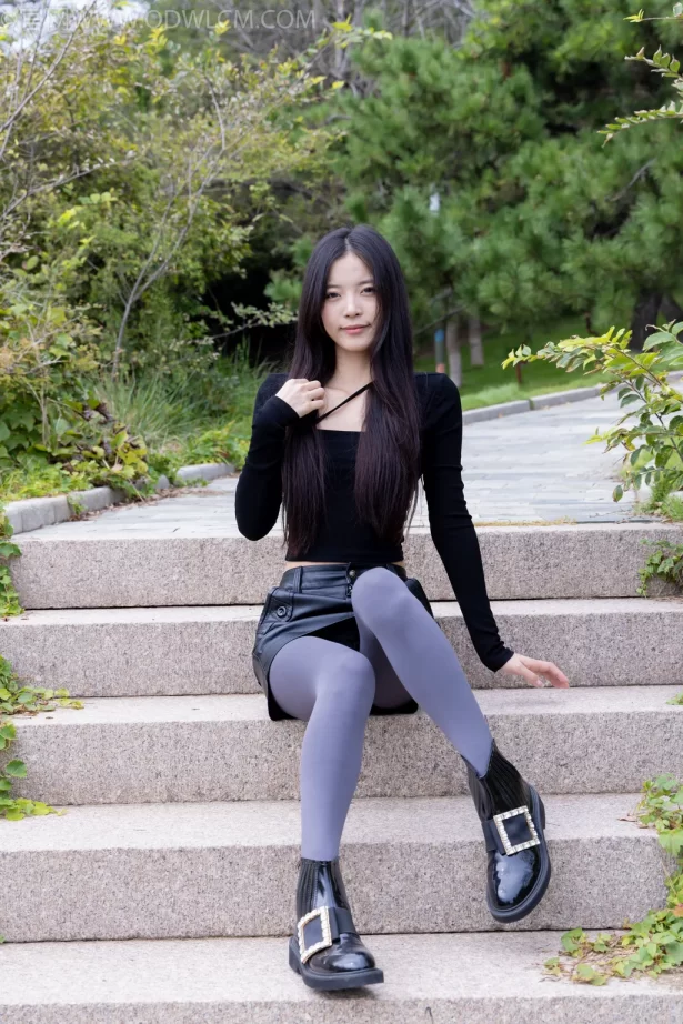 勿恋传媒 NO.2549 茯苓-短靴、厚灰丝[250P/1V/6.29GB]