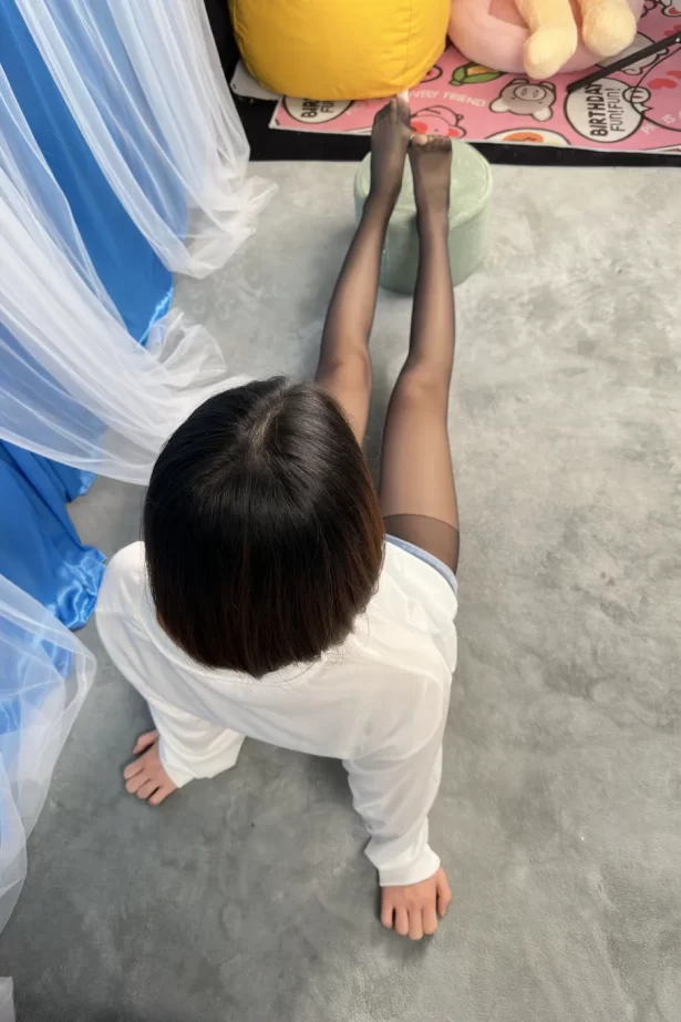 三禾摄影 NO.040 卫衣 休闲短裤 黑丝[147P/1.46GB]