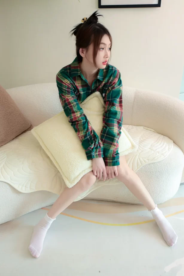 绮梦摄影114期 幼幼 无水印完整版[582P/2V/15.6G]