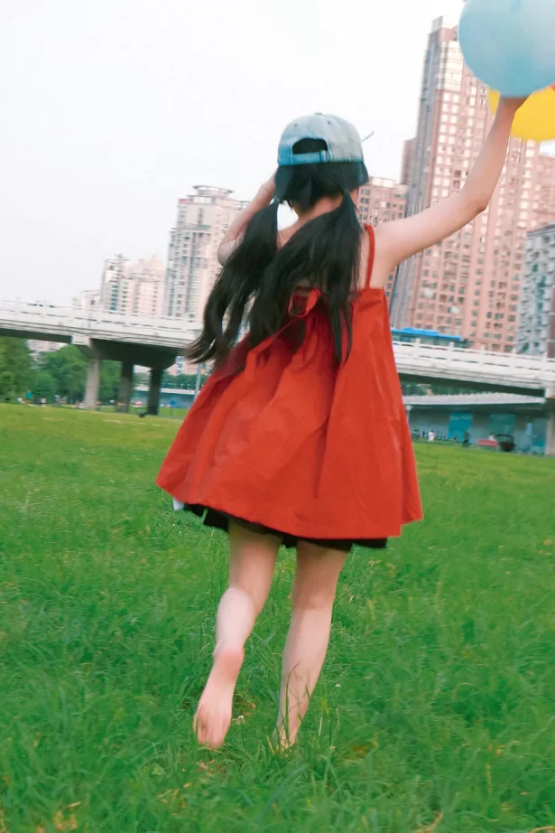 小羊蛋卷 红色小吊带 [6P/76M]