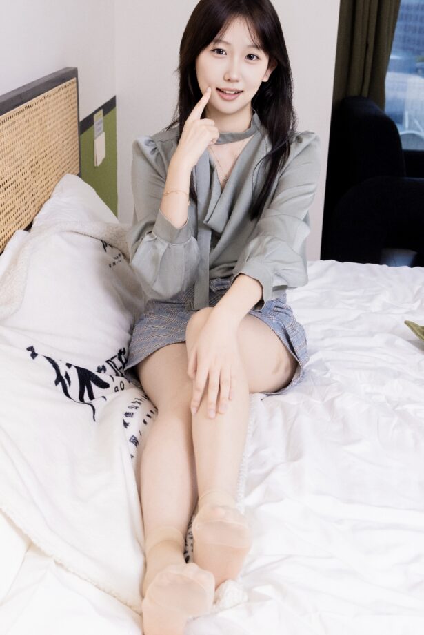 袜啵啵641期：香菜-萨洛蒙运动鞋、黑棉袜、短肉丝（脚尖加固款）花絮版[189P/1V/9.97GB]