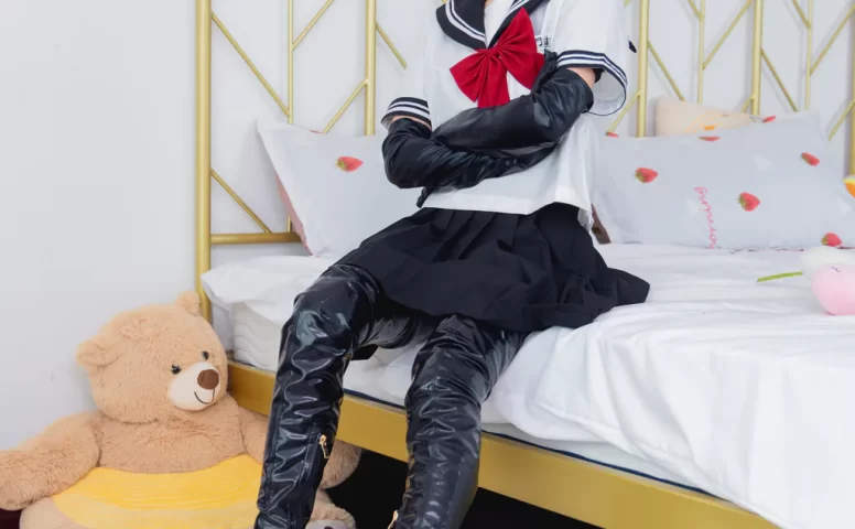 勿恋传媒 NO.2557 米米-高跟长靴、薄白丝、JK至服、皮手套[155P/1V/3.15GB]