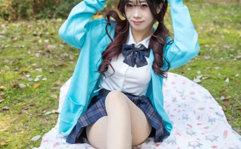 丝恋摄影 NO.014 小梦-蓝色开衫 jk短裙 肉色丝袜 白色帆布鞋[203P/1V/3.78GB]