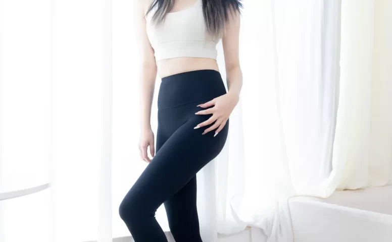 勿恋传媒 NO.2561 贝壳-板鞋、帆布鞋、短肉丝、瑜伽裤[165P/1V/4.84GB]