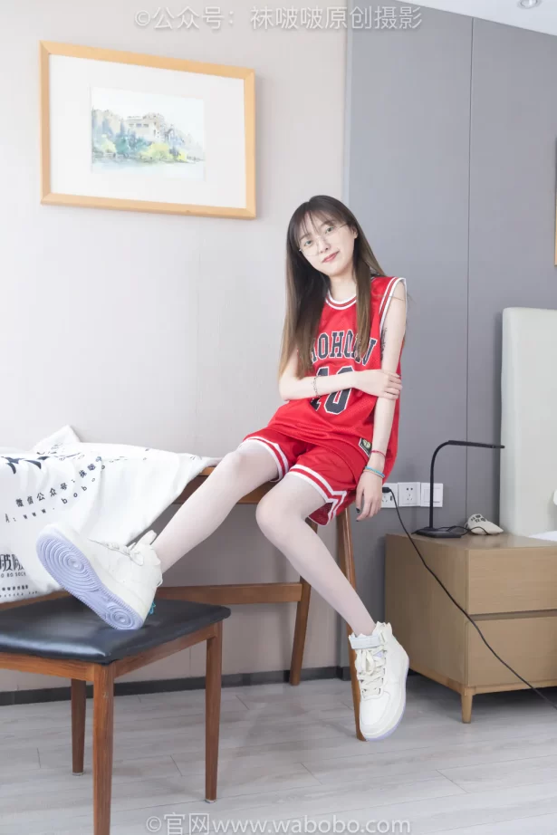 [BoBoSocks袜啵啵]NO.644 稚予-板鞋、拖鞋、薄白丝、五指薄灰丝[147P/1V/6.43GB]