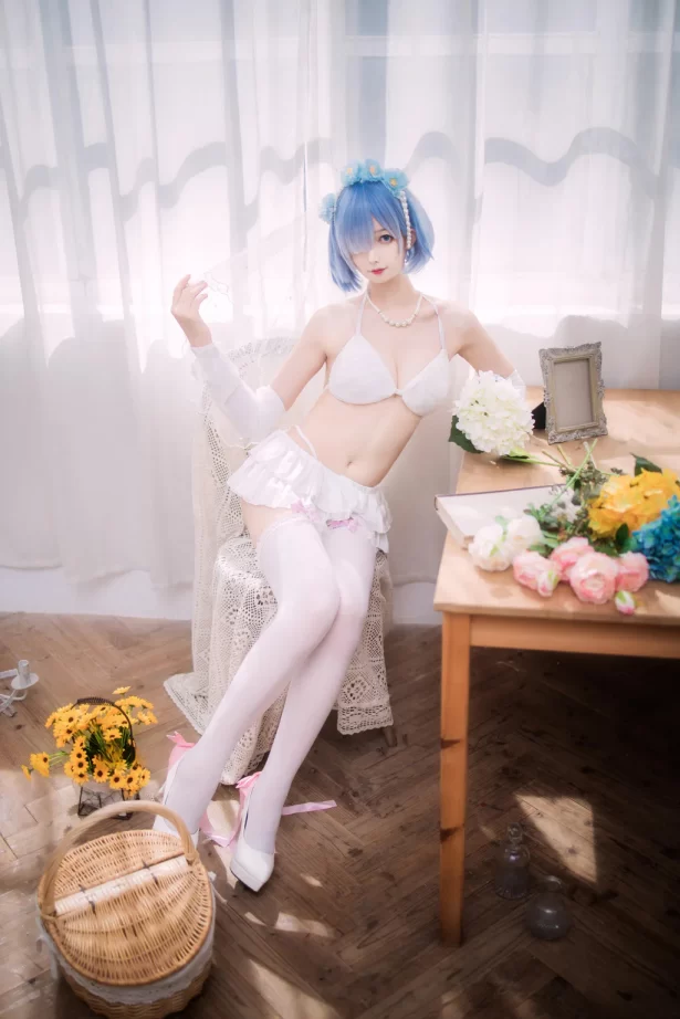 封疆疆v  蕾姆花嫁[26P/118MB]