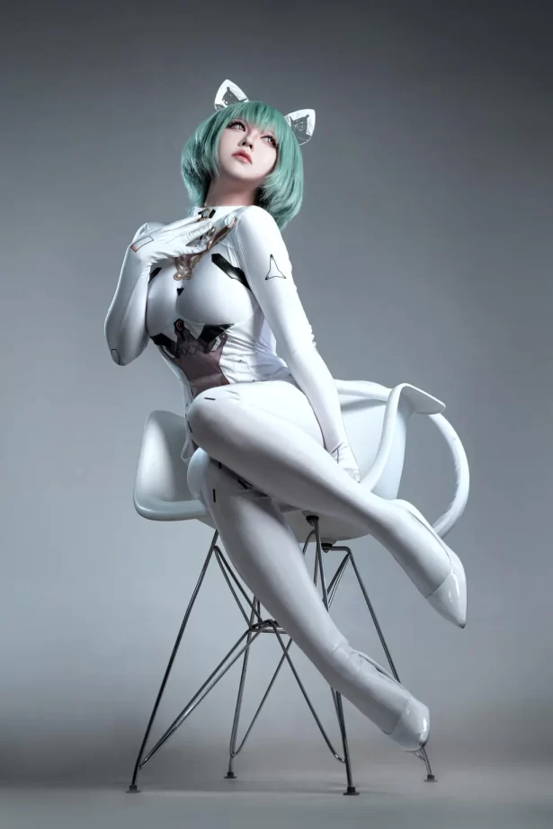 半半子 – 碧蓝航线 纳希莫夫[38P/260MB]