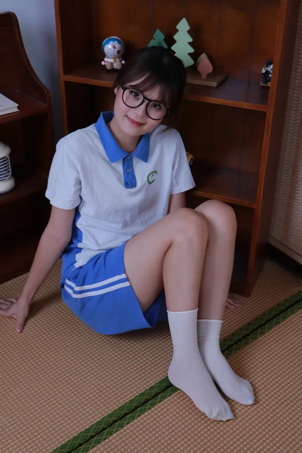 个人约拍 – 008号作品 深圳校服[389P/38V/4.29GB]