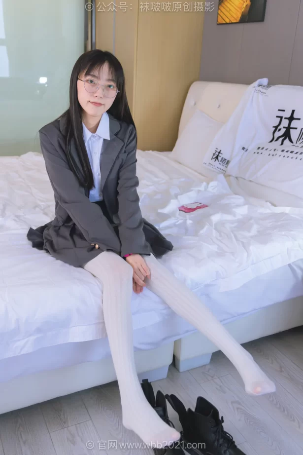 [BoBoSocks袜啵啵]NO.637 稚予-短靴、厚白丝、学苑风[140P/1V/5.69GB]