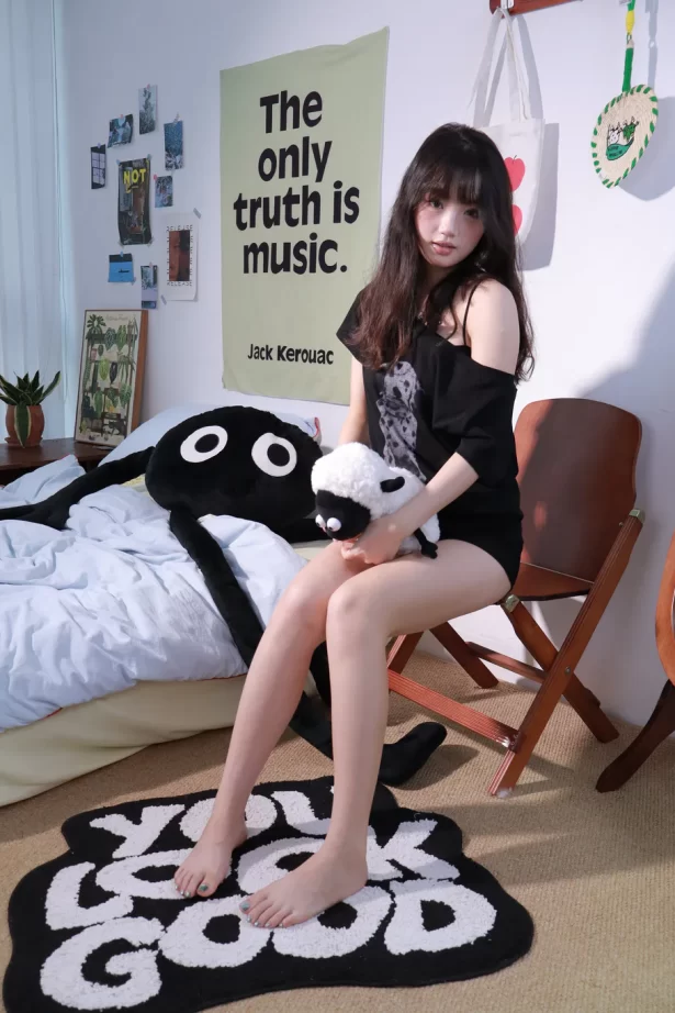 个人约拍 – 005号作品 美式辣妹[379P/49V/3.81GB]