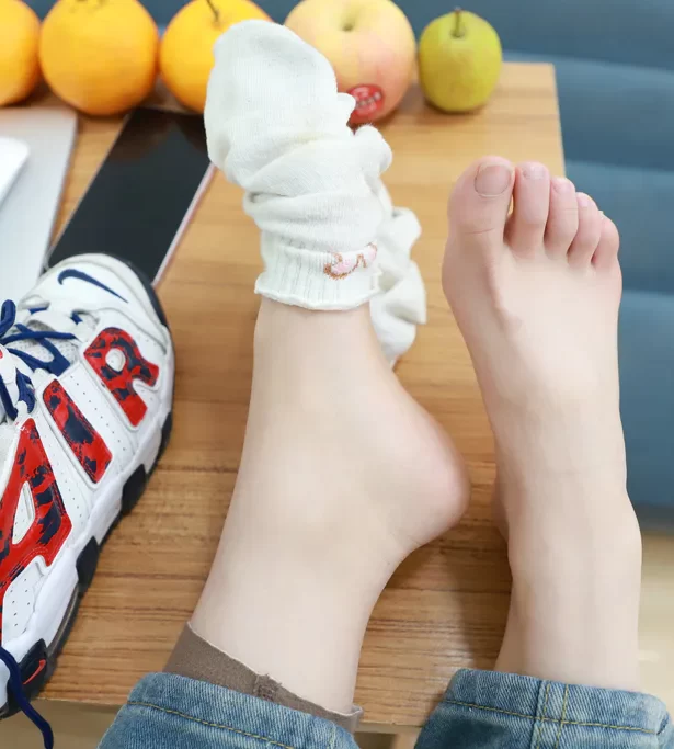 誉铭摄影《2023微信群第12套》感恩有你一路同行[80P/1V/1.59G]