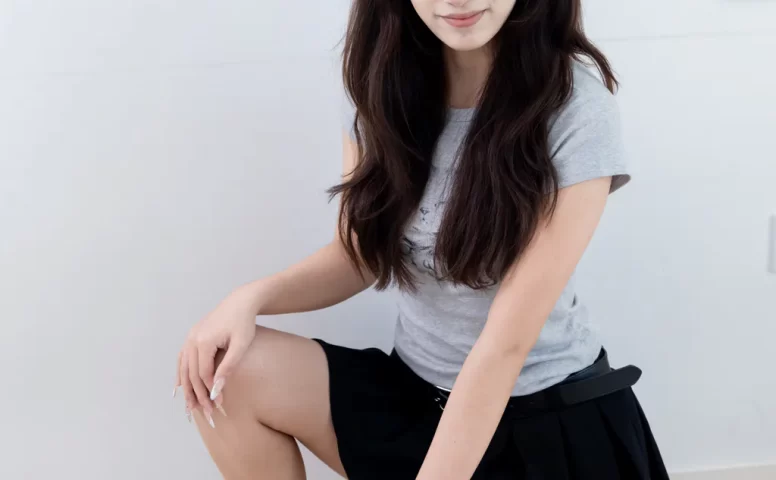 勿恋传媒 NO.2574 半夏-运动鞋、纯白棉袜、裸足[158P/1V/3.68GB]