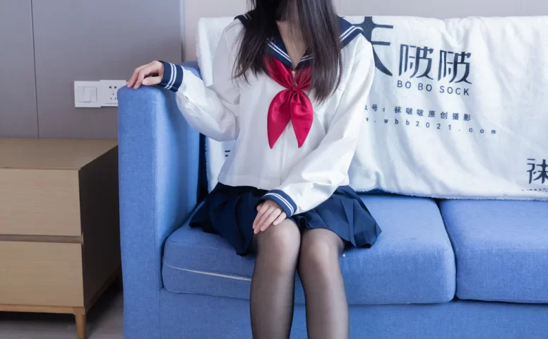 [BoBoSocks袜啵啵]NO.642 甜甜圈-过膝靴、板鞋、白棉袜、薄黑丝[152P/1V/7.23GB]