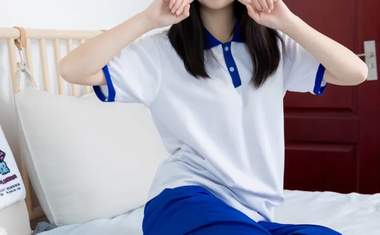 勿恋传媒 NO.2576 萌萌-板鞋、白棉袜、裸足、校服[153P/1V/3.51GB]