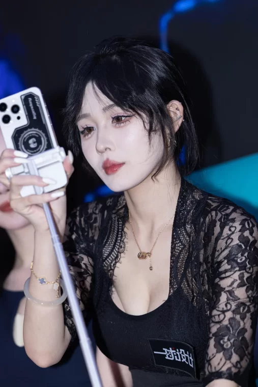 精选街拍作品 NO.6581 黑色姓感主播[96P/157MB]