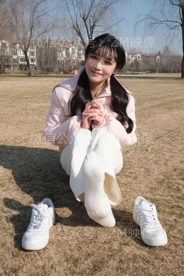 织梦映像 125 冬日暖阳白袜-完整版[297P/1V/4.96G]