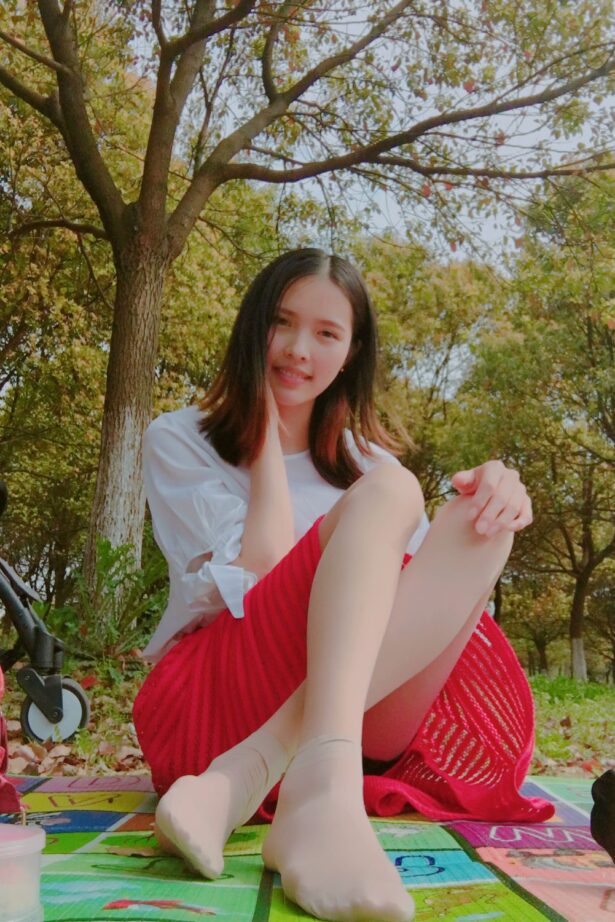 蕾蕾短丝 No.24 [77P/207MB]