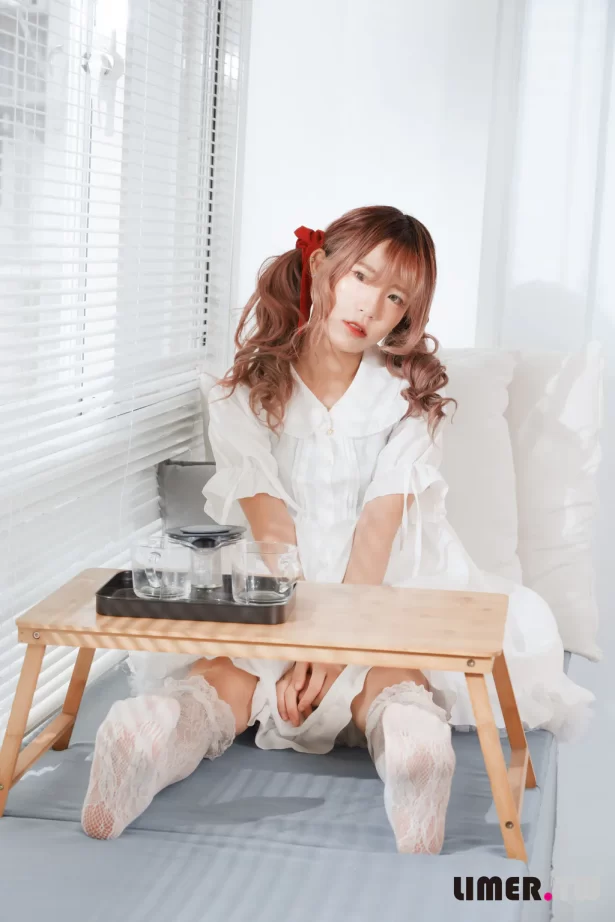 Limerence原创 NO.114 罗莉塔小艾啾啾裸足玩弄奶油蛋糕[114P/1V/4.11GB]