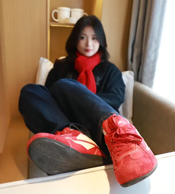 [誉铭传媒]袜足摄影 2026年 新年礼包2[111P/1V/1.83GB]