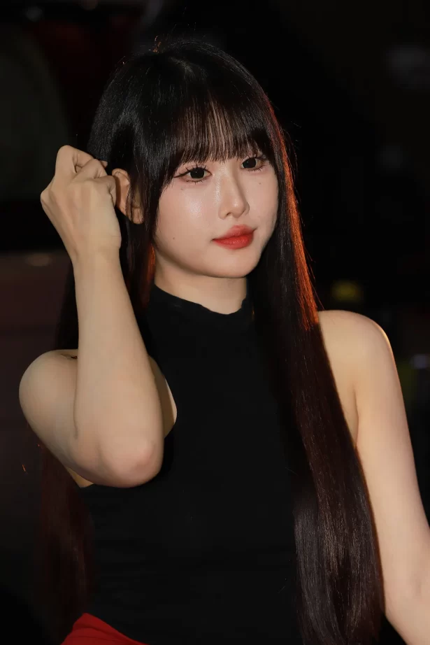 精选街拍作品 NO.6760 棕红色包屯裙橙子奶油酱[93P/74MB]