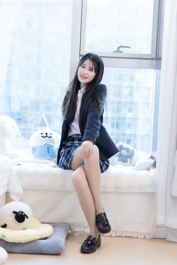 勿恋传媒 NO.2630 菜菜-皮鞋、薄灰丝、裸足、jk至服[164P/1V/4.01GB]