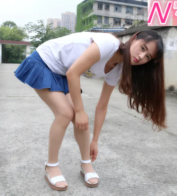 [纳丝摄影]0014 小蜜蜜 16岁花季美丝[56P/547MB]