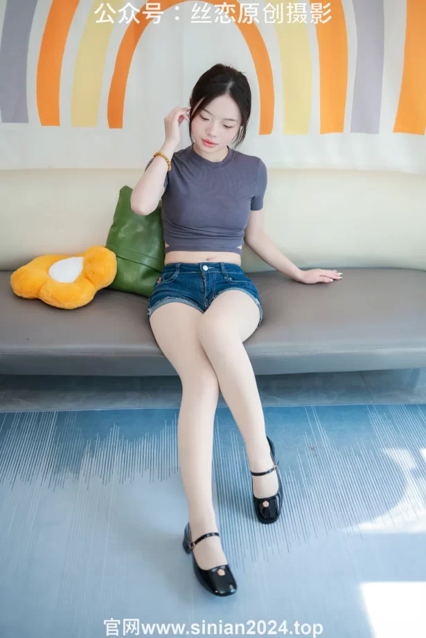 丝恋摄影 NO.067 麦麦-学苑风至服 过膝白袜 黑色乐福鞋[286P/1V/4.30GB]