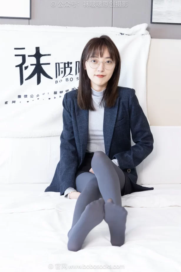 [BoBoSocks袜啵啵]NO.709 稚予-平底鞋、厚灰丝、裸足、ol至服[156P/1V/6.12GB]