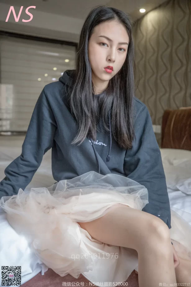 [纳丝摄影]0132 悠悠的丝袜美腿玉足美美哒[80P/841MB]