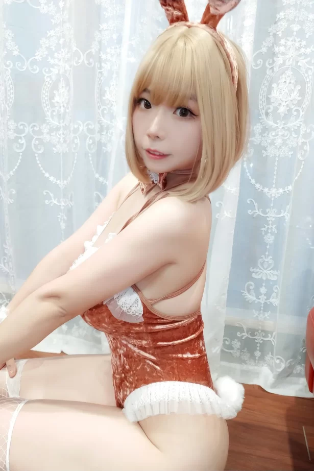 自闭颜球球(无颜小天使wy) NO.029 – 兔女郎[28P/125MB]