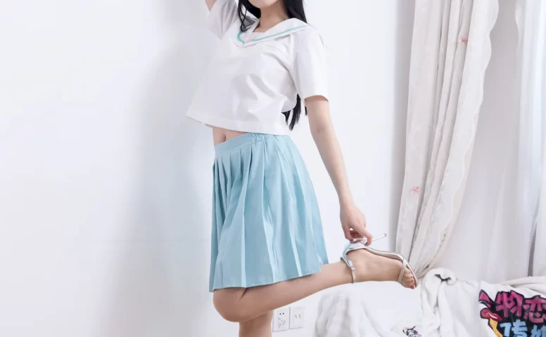 勿恋传媒 NO.2729 橙子-高跟凉鞋、薄肉丝、jk至服[160P/1V/3.84GB]