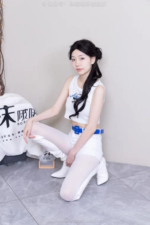 [BoBoSocks袜啵啵]NO.735 小甜豆-高跟长靴、厚白丝、油亮薄白丝 [165P/1V/8.07GB]