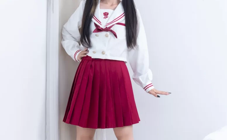 勿恋传媒 NO.2799 小怜-高跟鞋、薄白丝小腿袜、裸足、jk至服[170P/1V/3.89GB]