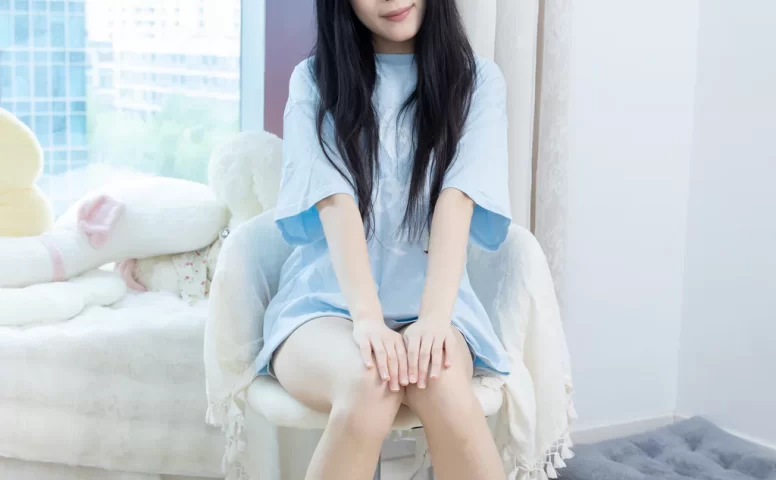勿恋传媒 NO.2776 美式-帆布鞋、白棉袜、裸足[158P/1V/4.02GB]
