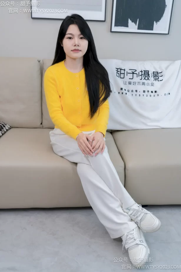 甜予摄影 NO.253 果酱-板鞋、白棉袜、裸足[129P/2V/10.2GB]