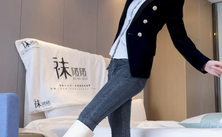 [BoBoSocks袜啵啵]积分限定作品 NO.024 小沫-高跟长靴、紫色棉袜[150P/1V/6.99GB]